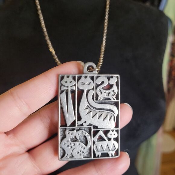 Vintage Silver Tone Necklace